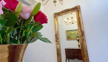 Tranquil Victorian Villa with Hot Tub & Sauna - Foto 5