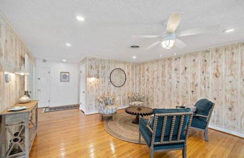 Tranquil Home with Private, Texas-Shaped Pool - Foto 12