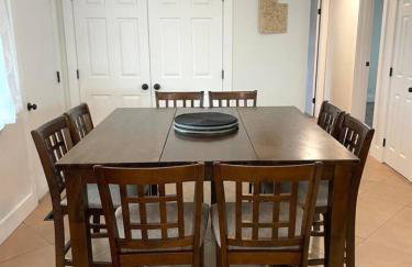 2 whole houses, Fire pit, Game room, feel at home. - Foto 15