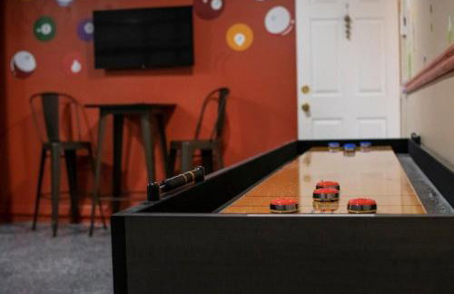 Super Mario Hideaway - Pool, Spa, Game Room Fun! - Foto 24