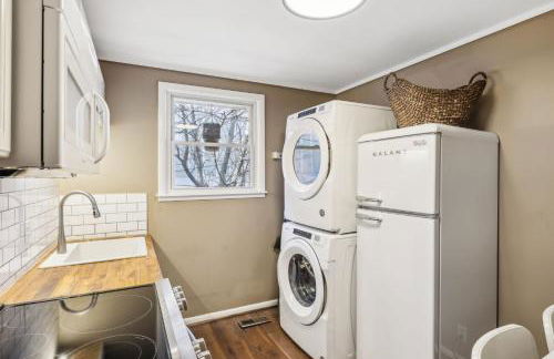 Belmont kings 1 mile to downtown and park free - Foto 20