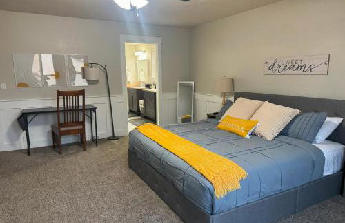 Spacious Family Retreat with Hot Tub & Home Theater - Foto 20