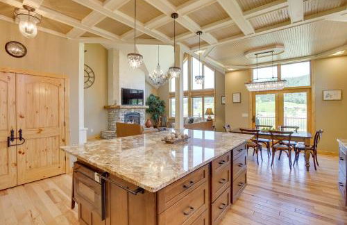 Hot Tub and Golf Course Views Luxe Sturgis Home! - Foto 11