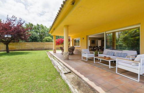 Casa con jardín próxima a Barcelona - Foto 3