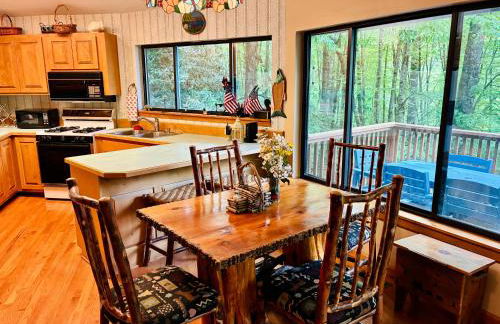 Lakefront Home with Private Dock on Lake Glenville - Foto 12