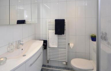 Lichtdurchflutete Ferienwohnung mit Südbalkon - Foto 6