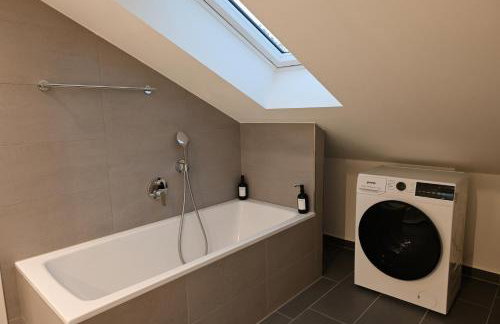 Liboria I Stylische Maisonette Wohnung Alpenblick I 4min zum See - Foto 7