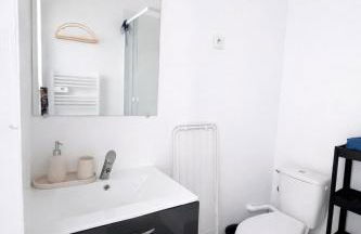 Zeus de Saint-Etienne- Elegant T2 TGV à 5min - Foto 9