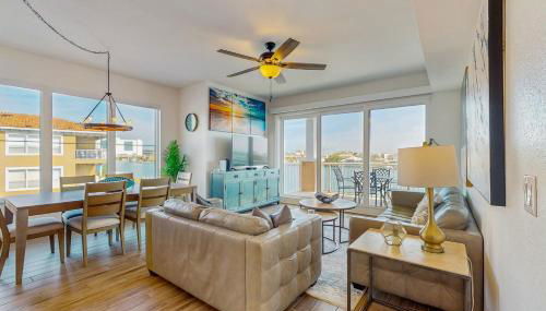 Dolphin's Cove - Clearwater Beach, FL - Photo 2