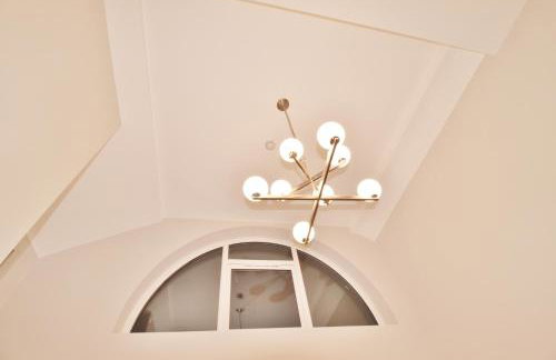 Fantastic 2 Bed Penthouse With Free Parking in Acton - Foto 10
