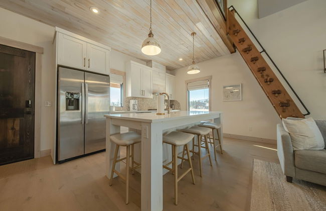 Wilderness Club Nest Modern Cabin Retreat for 9 w/ Hot Tub - Photo 32