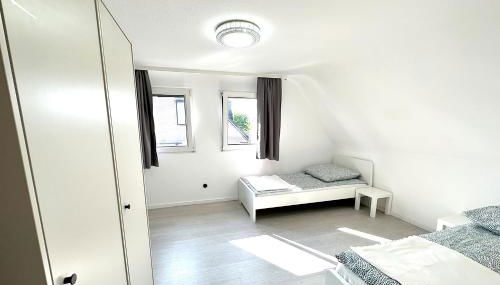 Charming House with Garden in Krefeld - Foto 4, wardrobe