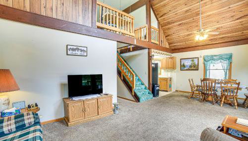 Germfask Home with Fire Pit, Grill and Yard Games! - Foto 4