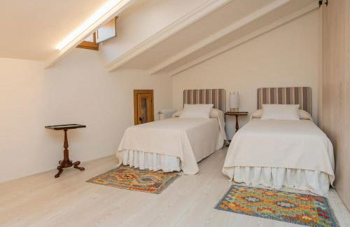 La Casa del Pasadizo elegante casona restaurada con piscina - Foto 19