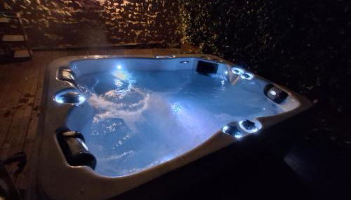 Le SPA d'Adélaïde son jacuzzi privé - Foto 1