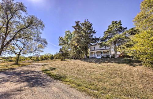 The Farm House with Deck and Historic Charm! - Foto 42