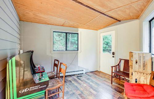 Hidden Gem Falls Cabin with Creek and Game Room - Foto 11