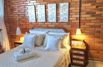 Dúplex 400m do Lago com lareira e garagem - Foto 5