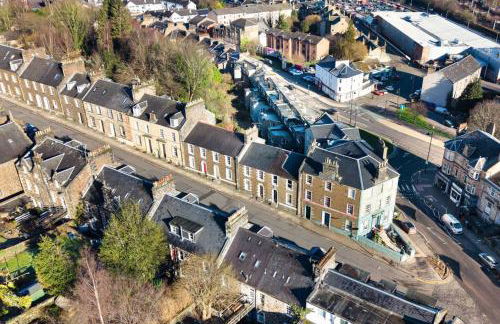 Elegant 3 Bed Apartment in Stirling Near Free Parking and Hill Views - Foto 41