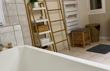 Villa unique, 50 mètres du jardin au lac - Photo 14