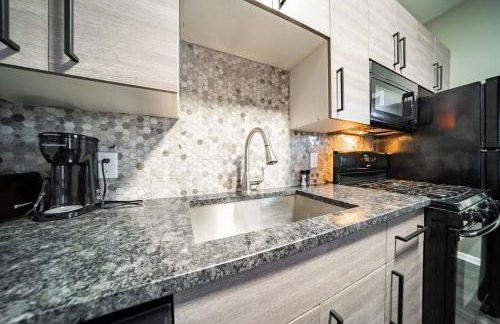 Little Italy Gem Close to CWRU, Cleveland Clinic & Top Restaurants w King Bed - Foto 10