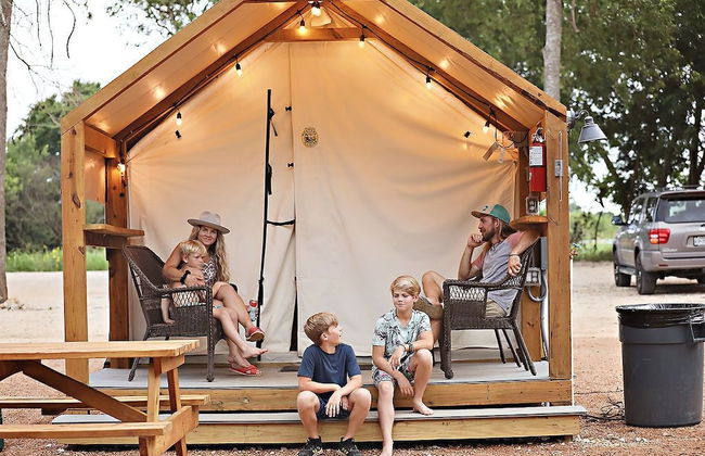 Son's Blue River Camp Glamping Cabin U - Foto 58