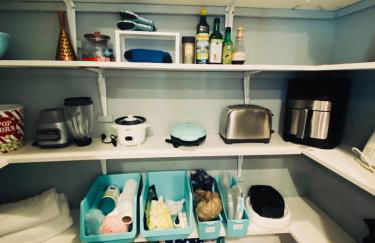 Luxury heated-pool home blocks from the beach - Foto 31