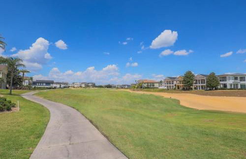 Luxurious Pool Home Overlooking Golf Course - Foto 41