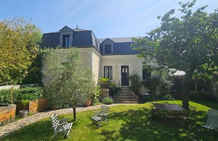 Gite Au Coeur de Tours, familial avec jardin au calme, parking - Photo 8