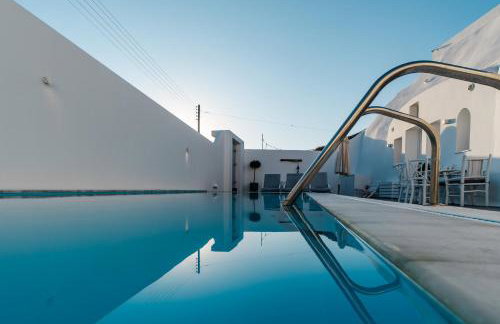 Fira-Cave-Sleeps 13-Parking-Pool-Pet Friendly - Photo 22