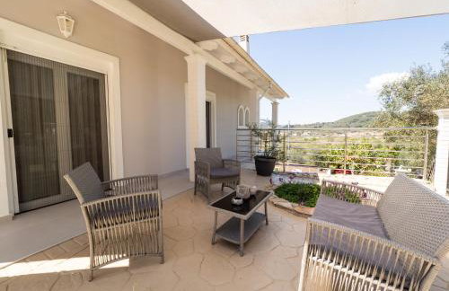 Olea House 2' walk from the sea - Photo 2