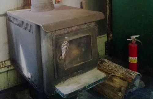 Unique Renovated School Bus for Camping in the Klamath National Forest, California - Foto 2