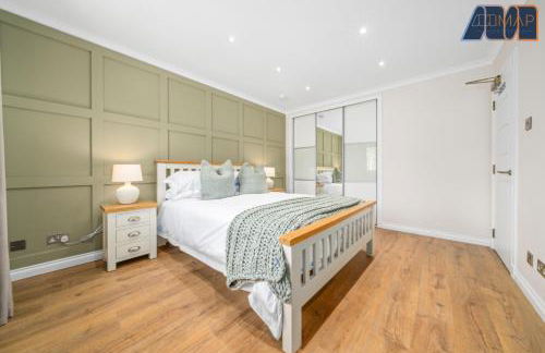 Large Family Home with Hot Tub or Jacuzzi, Log Burner - Foto 3