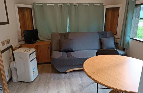 Mobil-home isolé avec jacuzzi - la Cubanière - Foto 7