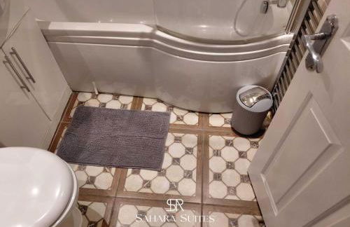 Spacious 4BR Reading House - Sleeps 8 - Free Parking - Photo 21