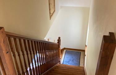 Springbank Apartment - Sleeps 4 - Pet Friendly - Photo 17