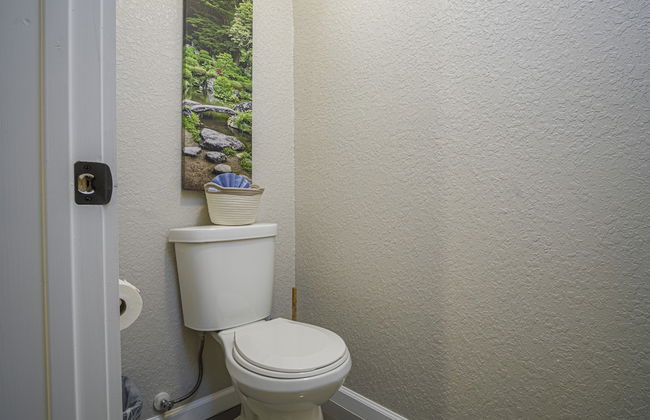 Chic Downtown Farmhouse With Garden and BBQ Grill - Foto 16