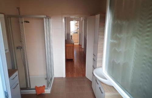 FeWo mit Terrasse für 4-5 Personen mit Schwimmbad + Sauna - Foto 12