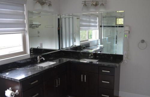 House on Acreage with Farm Animals in Bothell, Close to Seattle Bellevue Kirkland - Foto 12