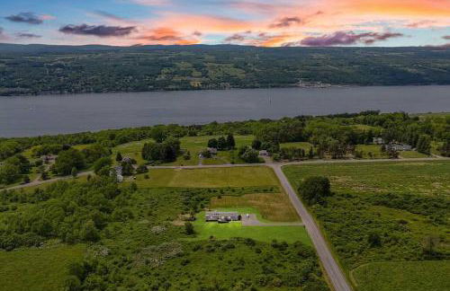 Bliss of Burdett on the Seneca Wine Trail w Hottub and Barbecue - Foto 42