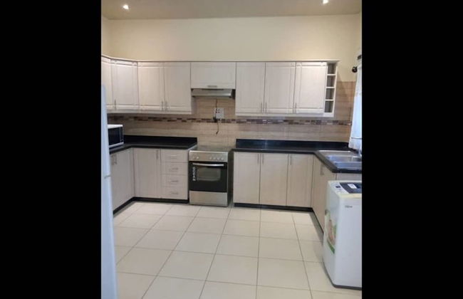 3 Bedrooms Exclusive Apartment in Kaludu - Foto 6