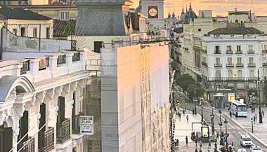 Piso Ático con Terraza y Jacuzzi con vistas a Sol en Madrid Centro - Foto 3