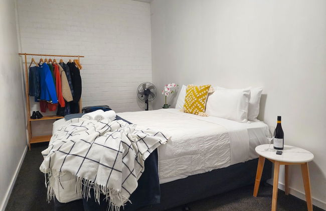 U Suites on Webb - Photo 41