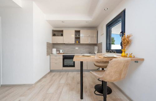 Unique Villa V with large pool - Photo 28