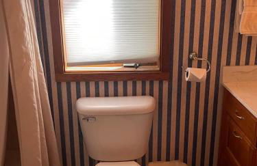 Top Floor Luxury, Sauna, Private Pool, Lake Bellaire Beach, 5 beds, 4 full bath - Foto 30