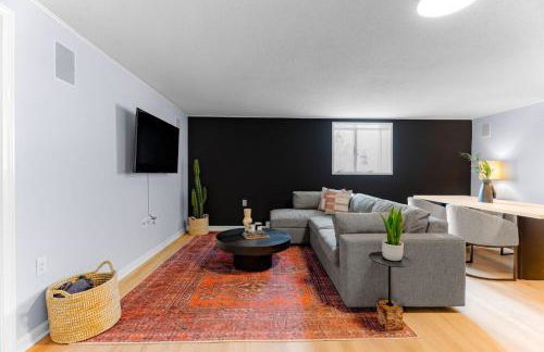 Walk to the Beach - Modern Home with FirePit and Bikes - Foto 44