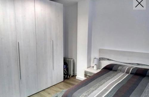 Apartamento totalmente reformado en 1ª linea - Foto 3