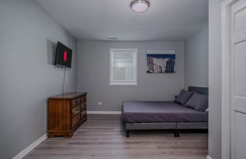 3BR 2BTH Waterfront Vacation Rental on Riverwalk to Downtown McHenry with Pier - Foto 44