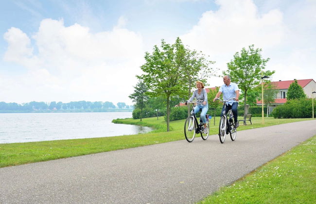 Tail-wagging Lake Escape - Photo 21