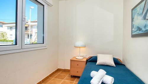 Apartamento con Piscina céntrico - Foto 5